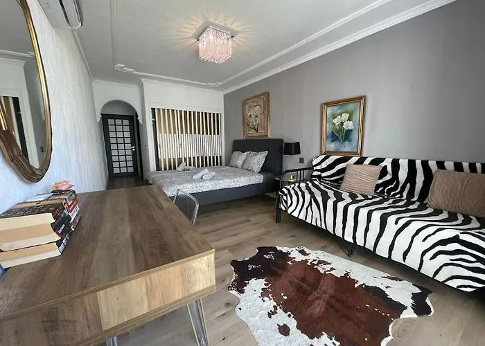 Sia Sunset View Апартаменти Адехе